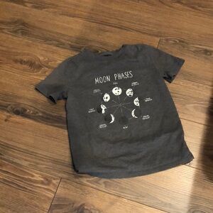 Moon Phases Tee Boys Size M (8/10)